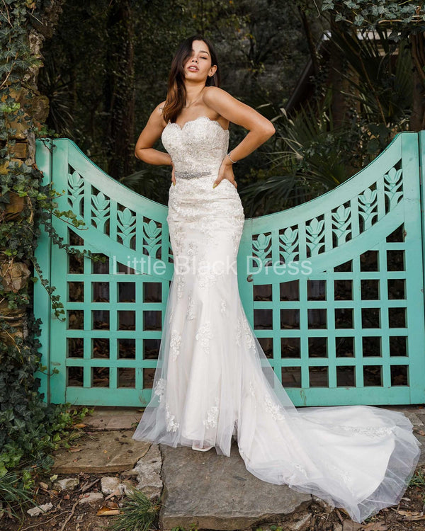 Vestido de novia bordado color ivory